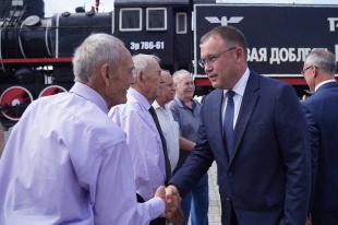 Илья Середюк поздравил кузбасских железнодорожников с профессиональным праздником