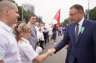 Губернатор Кузбасса Илья Середюк поздравил жителей Южной агломерации с Днем шахтера