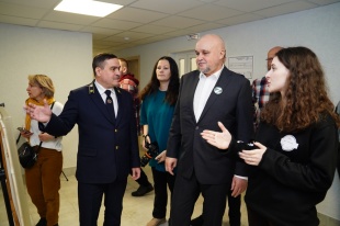 Сергей Цивилев проинспектировал, как студенты КузГТУ обустроились в обновленном общежитии