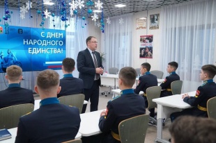 Губернатор Илья Середюк провел лекцию для воспитанников Президентского кадетского училища