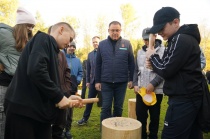 Илья Середюк поздравил работников лесного комплекса с профессиональным праздником
